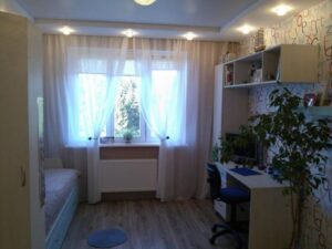 Мій майбутній чоловік не попереджає, що його друзі залишаться у нас! А це трапляється часто