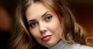 Я купила печиво до чаю і пішла до коханки чоловіка додому. Визнаю, у чоловіка хороший смак на жінок