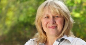 – Та ти на себе подивися! У кого ти перетворилася. Тієї жінки, яку я любив вже немає. Ти ніхто