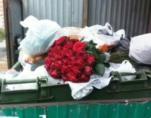 Моя невістка працювала у відділі чоловічого одягу в місцевому супермаркеті