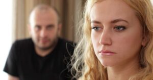 Хто така дружина? Це жінка, яку чоловік колись любив, а можливо, любить і зараз. Вона, напевно, зберегла сліди своєї колишньої краси