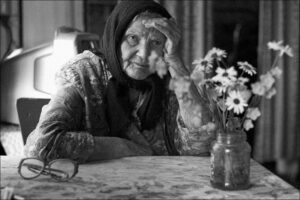 Бабуся говорить: «Нехай Роман не їде в місто! Машина розіб’ється!»