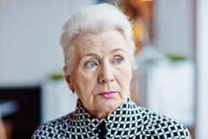 Сьогодні настав той день, коли я сказала свекрусі все, що про неї думаю. Попередила її, що не варто взагалі нас більше турбувати, а тим більше навідувати. З мене достатньо!