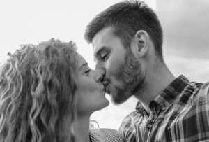 Дочекайтеся того, хто буде дійсно про вас піклуватися, і робити ці 8 речей