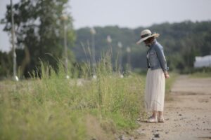 — Їй пощастило, що вона не бачить. Бідна дівчинка