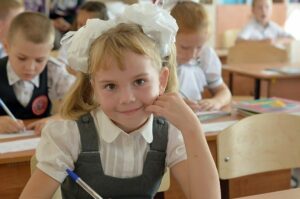 Помітила, що донька голодна, хоча я даю гроші на обід. А коли дізналася правду, то ледь не заплакала