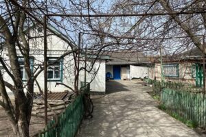 Я ніколи не думала, що в нашій родині тема онуків стане такою дивною. У нас усе було навпаки.

Мій чоловік Ігор дуже хотів онуків. Постійно казав, як водитиме їх на рибалку, як збудує на дачі будиночок, як вчитиме всього.
